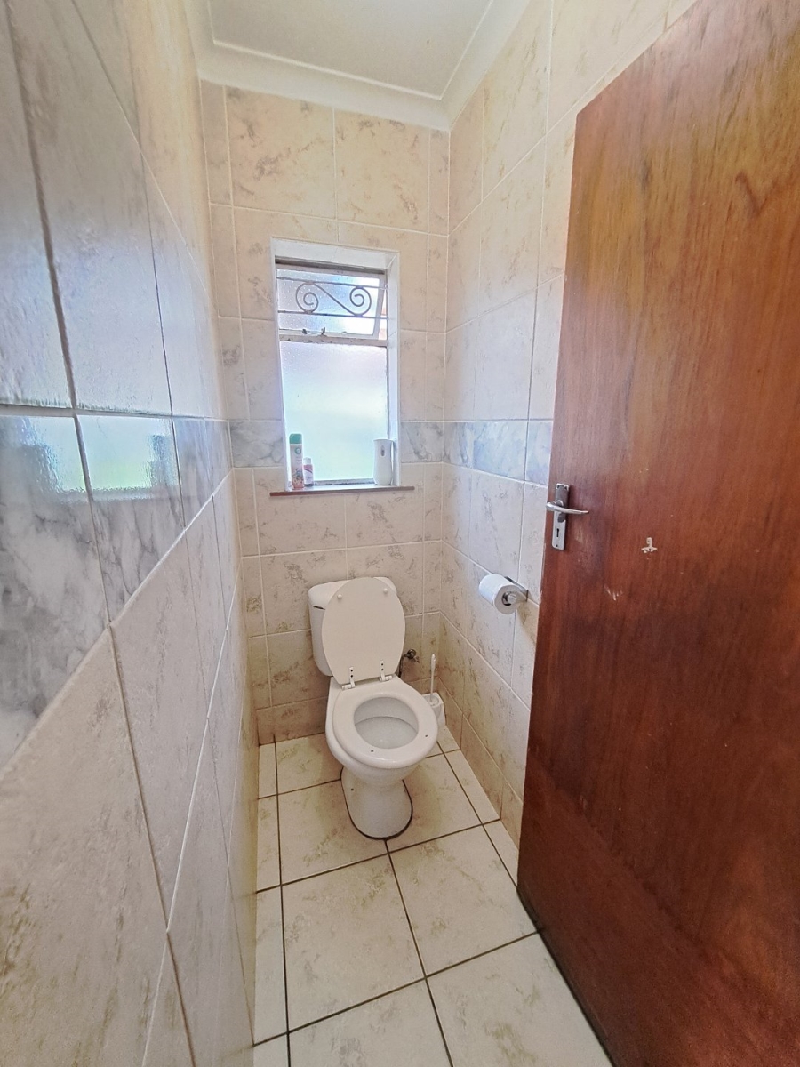 3 Bedroom Property for Sale in Grassy Park Western Cape